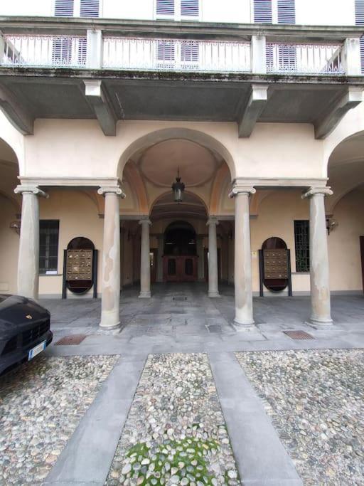 Residenza In Palazzo Storico Nel Cuore Di Бергамо Екстериор снимка